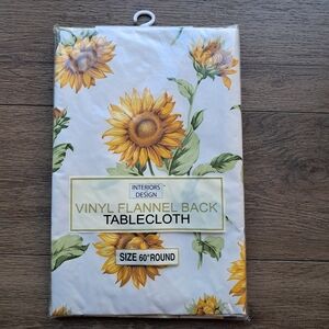 ​Interiors by Design 60" Round Vinyl Tablecloth Sunflower Print Flannel Back NEW